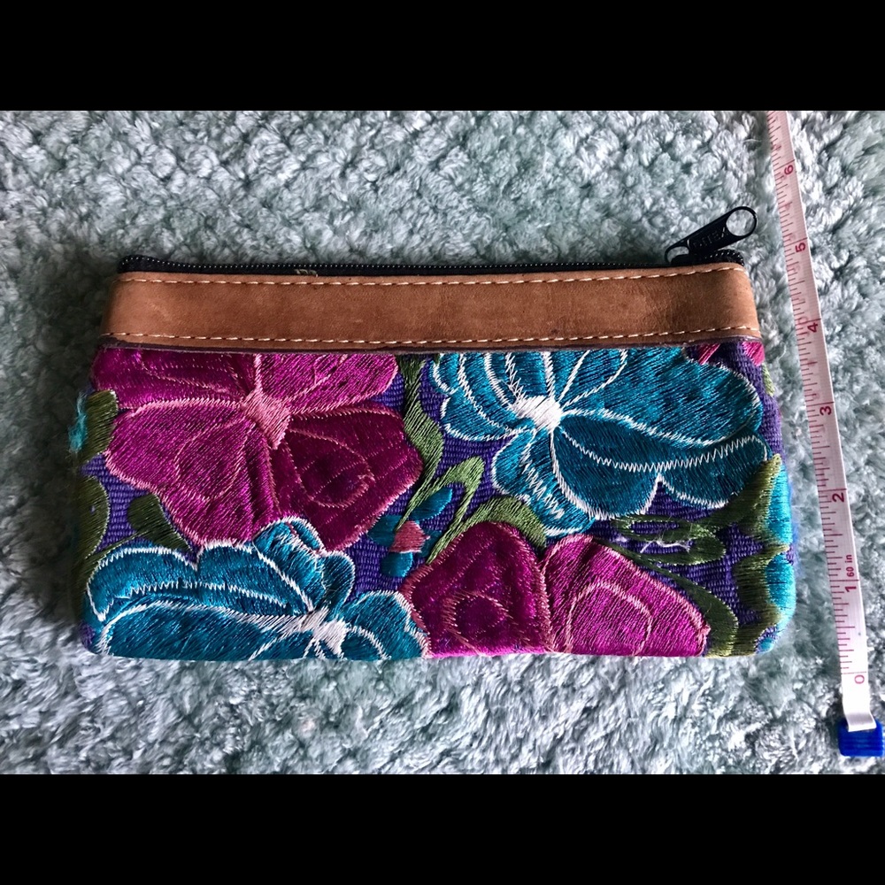 Bélize Floral clutch